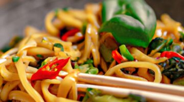 Kuřecí noodles s zeleninou