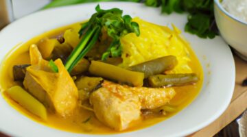 Kuřecí korma s mangem.
