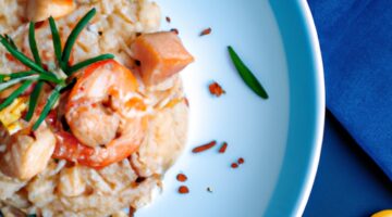 Risotto s houbami a šunkou.