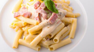 Pasta alla Carbonara s bazalkou