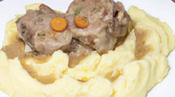 Pečené telecí s bramborovou kaší