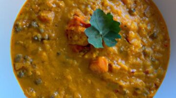 Dýňový curry s červenou čočkou