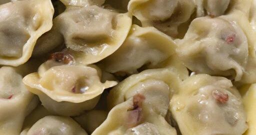 Vařené knedlíky s uzeným masem